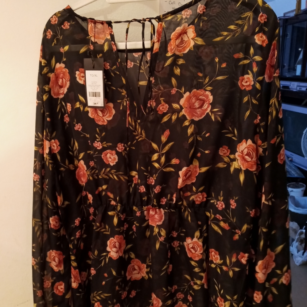 NWT Floral Sheer Top Dynamite